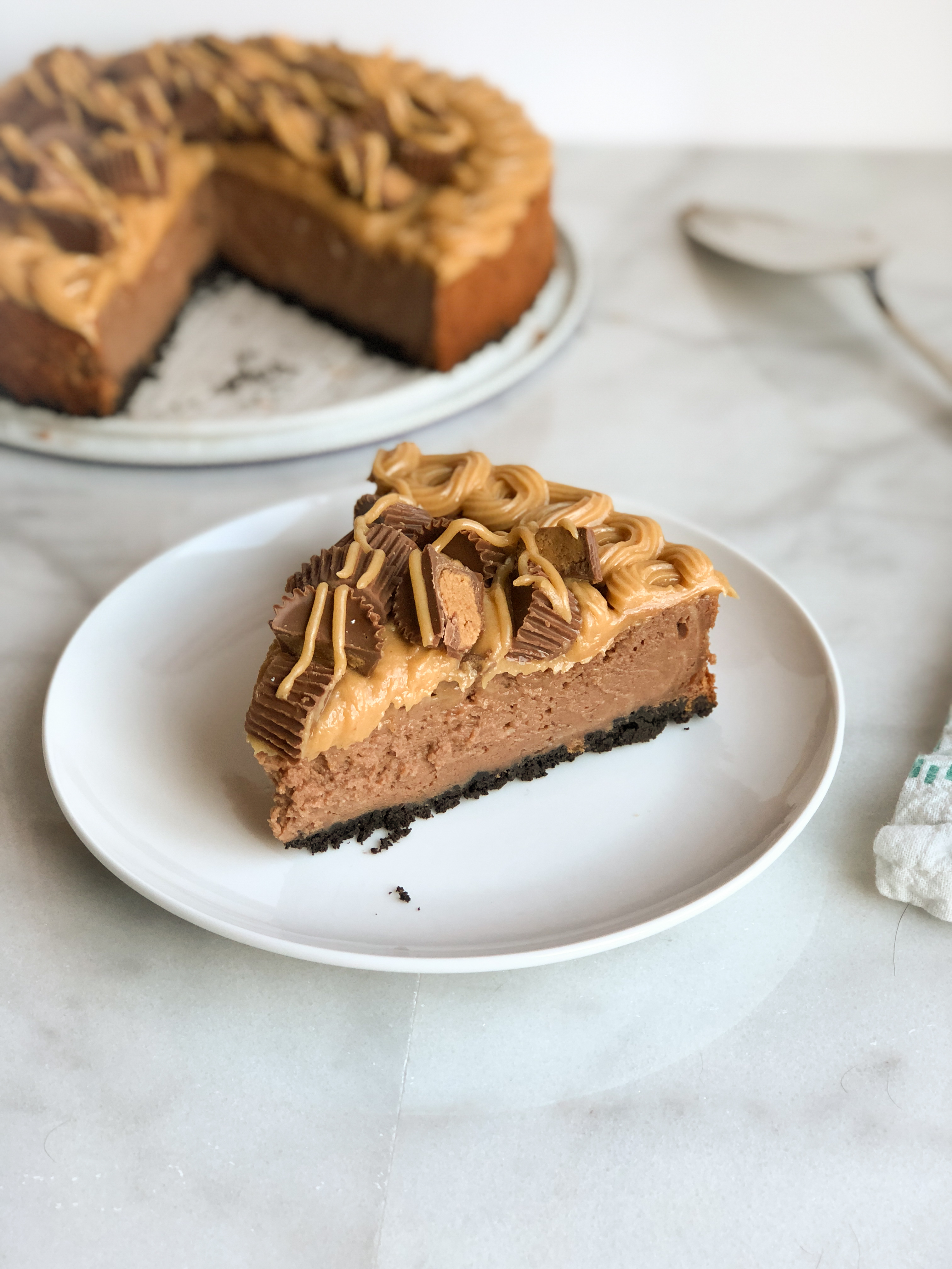 Chocolate Peanut Butter Cup Cheesecake