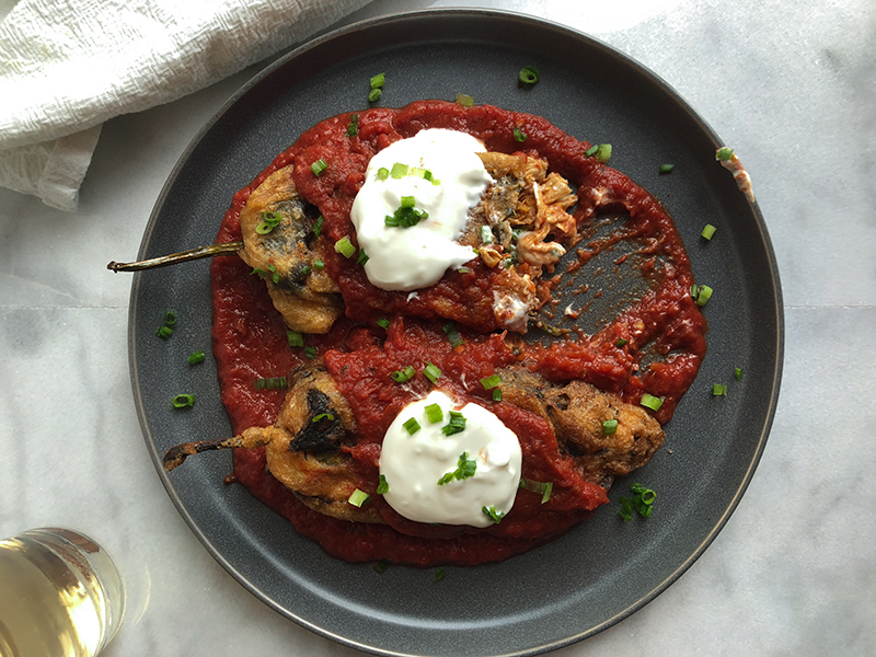 Chiles rellenos bite